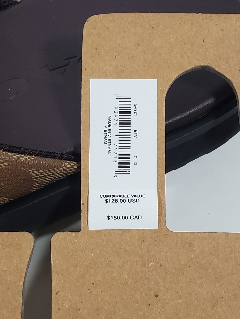 Coach Flip Flop In Signature Canvas NWT - Picture 6 of 7